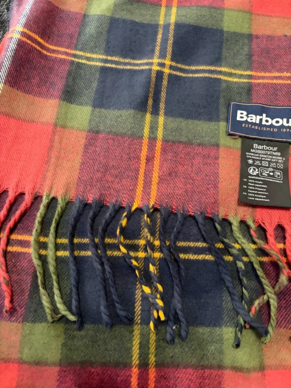 Barbour Tartan Scarf - Picture 5 of 5